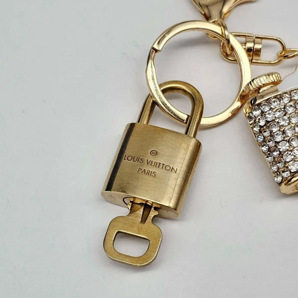 LV Gold Padlock & Key 🔒 Authentic Louis Vuitton Bag Unbranded Camera Charm - Picture 5 of 8